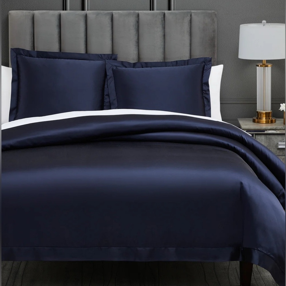 HiEnd High Shine Navy Satin Three Piece Duvet Cover Set